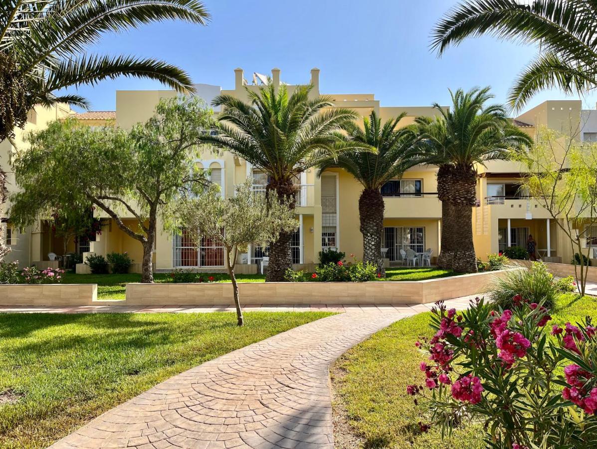 Apartamentos Moguima Roquetas de Mar Exterior photo