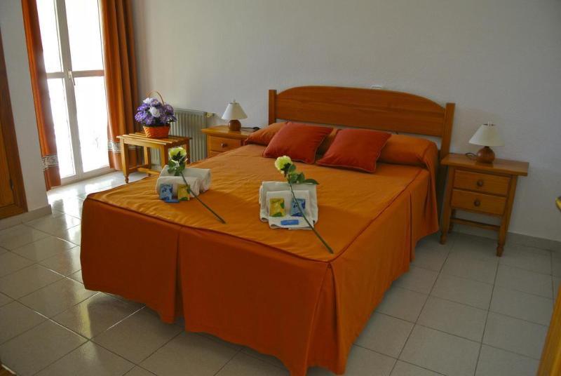 Apartamentos Moguima Roquetas de Mar Exterior photo