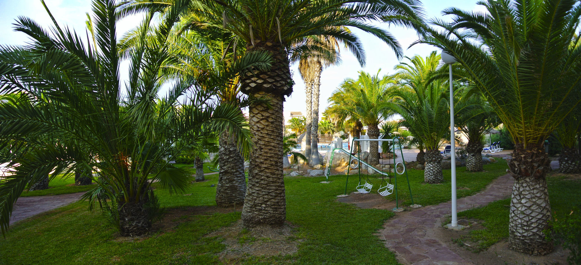 Apartamentos Moguima Roquetas de Mar Exterior photo