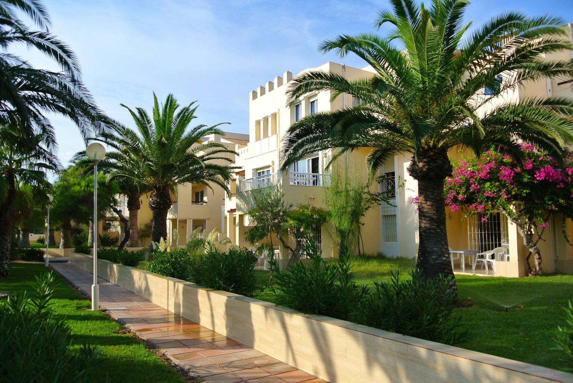 Apartamentos Moguima Roquetas de Mar Exterior photo